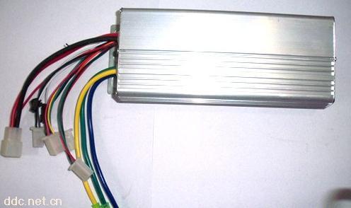 电动三轮车控制器