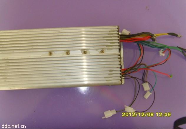 电动汽车用控制器