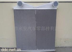 东风康明斯发电机组中冷器