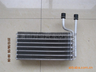 万宝汽车冷暖水箱