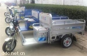 兴达钛白银大货箱电动三轮车车厢