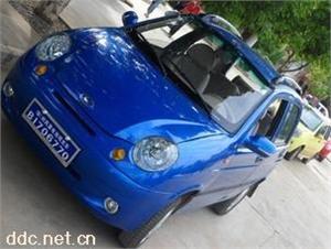 酷帅QQ款轻型家用代步电动汽车