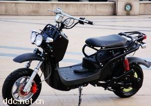 众骑48V800W祖玛电动摩托车