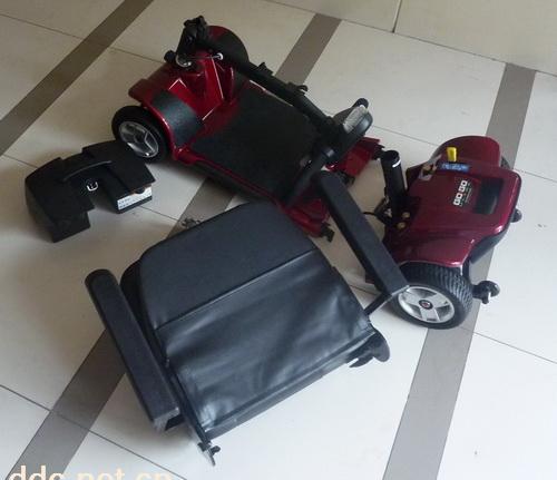 小型代步车，老人轻便代步车