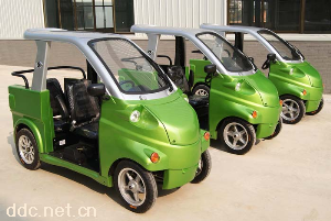 四轮电动代步车