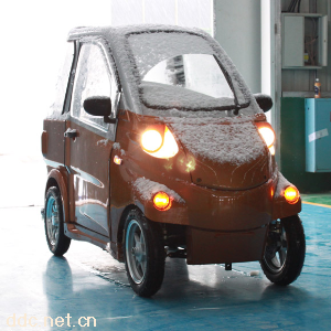 电动汽车代步四轮