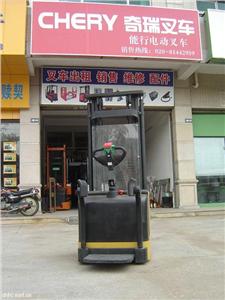 奇瑞DB15型电动堆高车