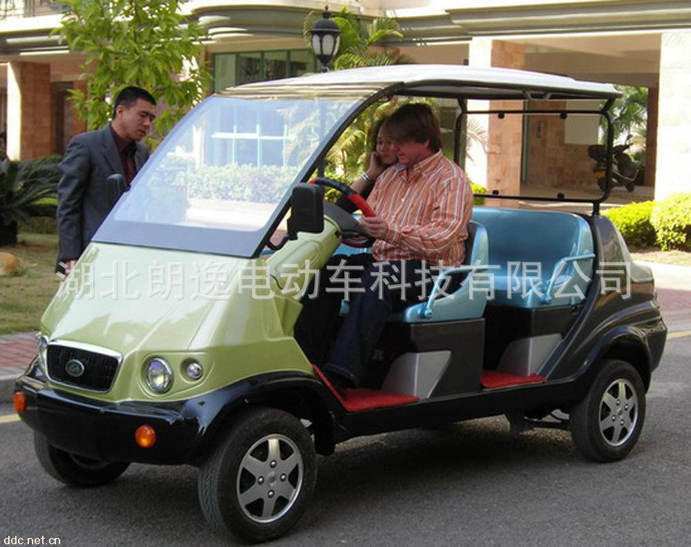 四轮电动高尔夫球车