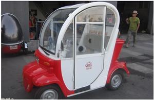 全封闭老年代步车，老年代步车