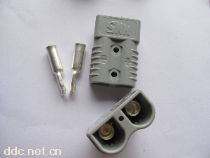 高尔夫电动车充电连接器