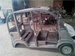 电动四轮车车壳