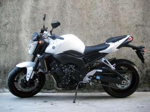 雅马哈FZ-1N摩托车跑车