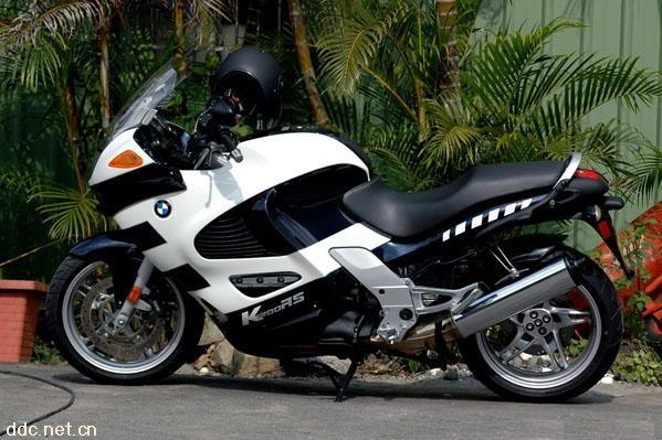 宝马K1200RS摩托车