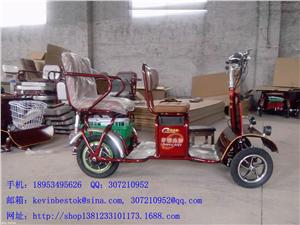 老年休闲电动四轮车