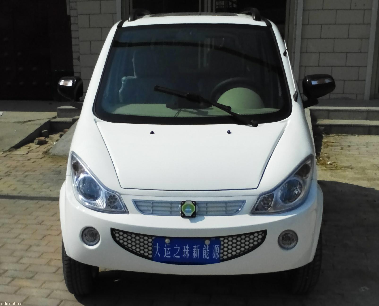 新能源电动轿车