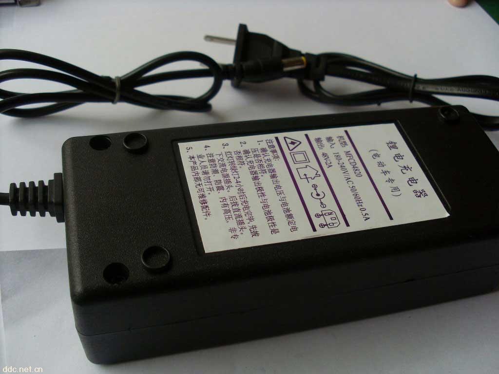 厂家直销电动自行车锂电池充电器48V 2A