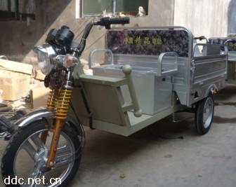 江苏徐州鑫盛源太子四球电动三轮车