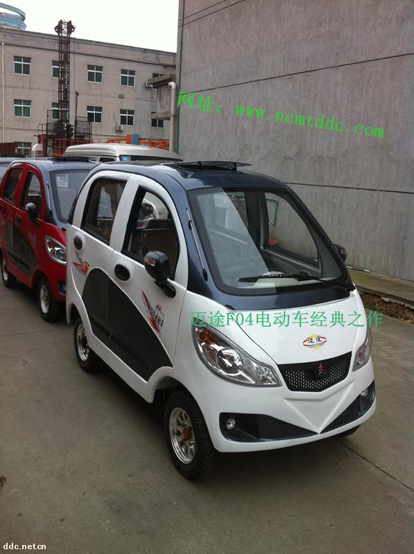 销售第一F04款式白黑双色全封闭电动四轮车,家庭专用电动汽车