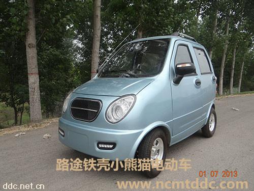 路途铁壳休闲四轮老年代步车