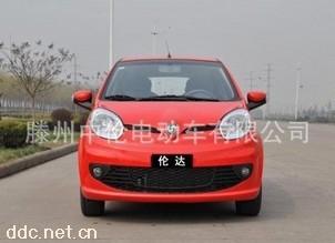 中伦红色家用轻型电动汽车