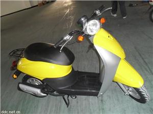 厦门路羊甲壳虫电动摩托车