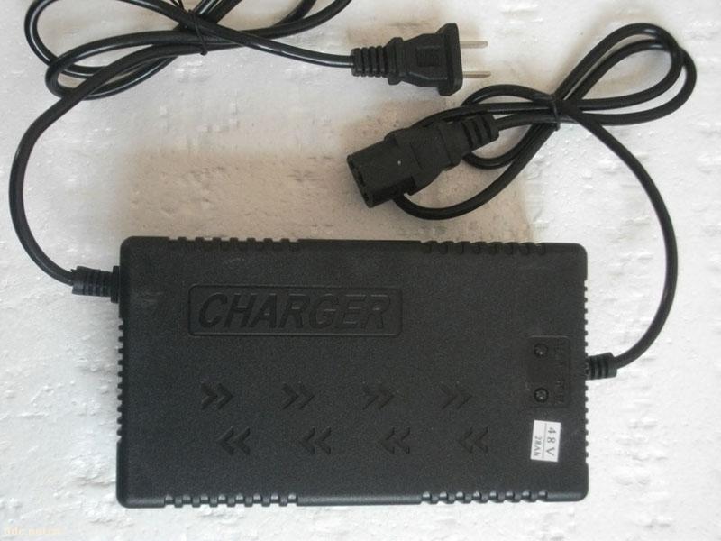 供应48V28AH电动车充电器