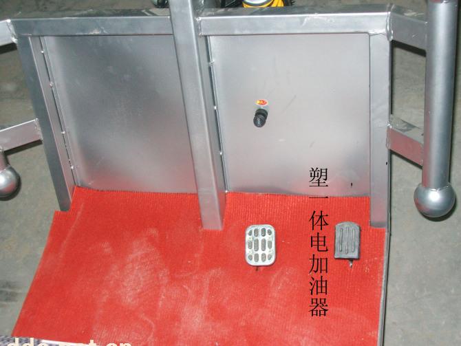 塑一体电加油器