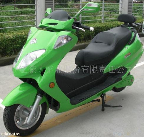豪人绿色款豪华电动摩托车