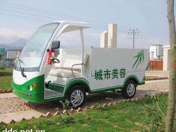 鸿翔绿色款电动环卫车