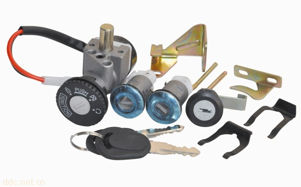 博士嘉猎豹四锁