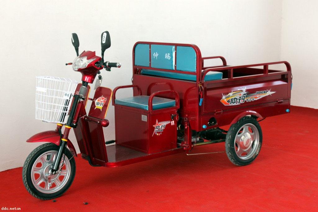 徐州仲玛红色款带前筐电动三轮车