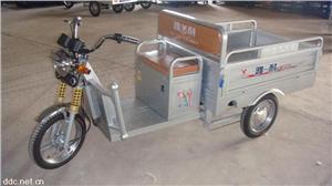 雅耐四球三开门电动三轮车