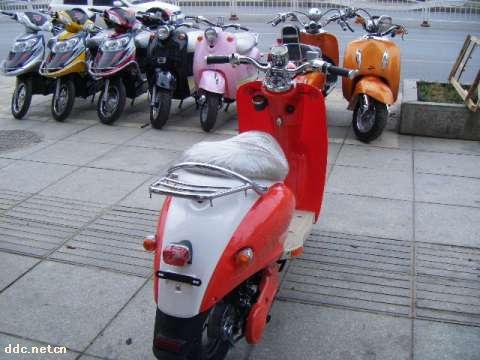 小龟王500W电动摩托车