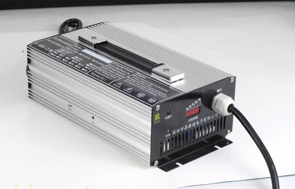 厂家热卖DYT24V15A-CAL电动叉车/洗地机充电器