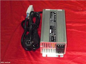 供应DYT12V15A-C半电动叉车/托盘车/堆高车充电器