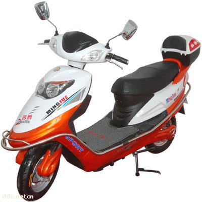 名爵大陆旋风电动车
